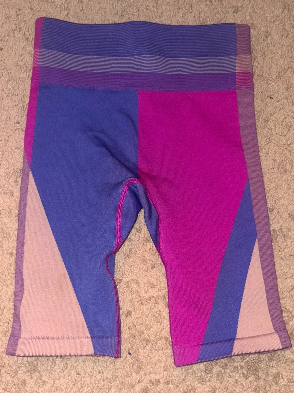 Nike Icon Clash women’s seamless training shorts